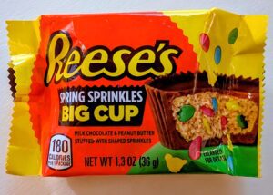 Reese's Spring Sprinkles Big Cup wrapper with colorful candy sprinkles